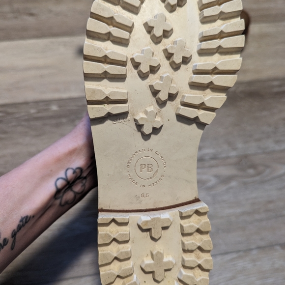 Poppy Barley Size 6.5 Decade Chelsea Boot in Cocoa - Picture 4 of 7